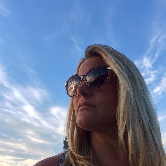 Meet your Posher, Pat - Picture 1 of 1